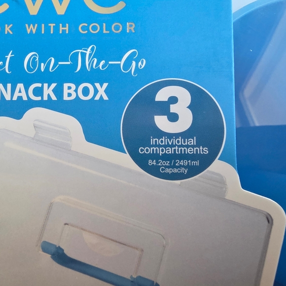 ☘️3/$15☘️ CWC - Colorful ABC Snack Box - Picture 4 of 6